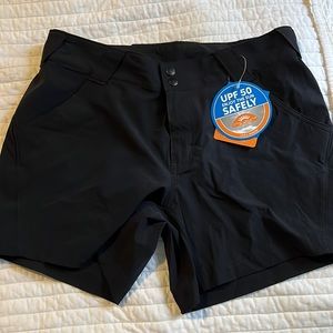 Columbia short